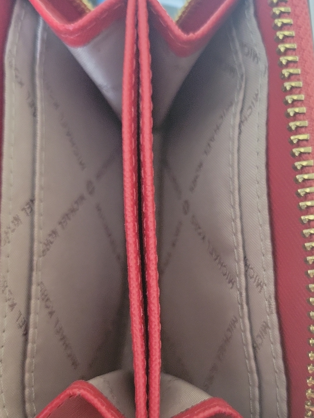 Michael Kors MK Jet Set Zip Card Case Wallet with Red Trim - Picture 2 of 5